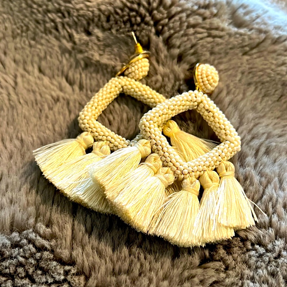dangling earrings